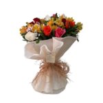 Buquê 24 Rosas Coloridas e Alstroeméria